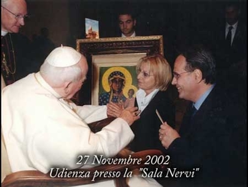 Dono del ritratto della Madonna di Czestochowa a Papa Giovanni Paolo II